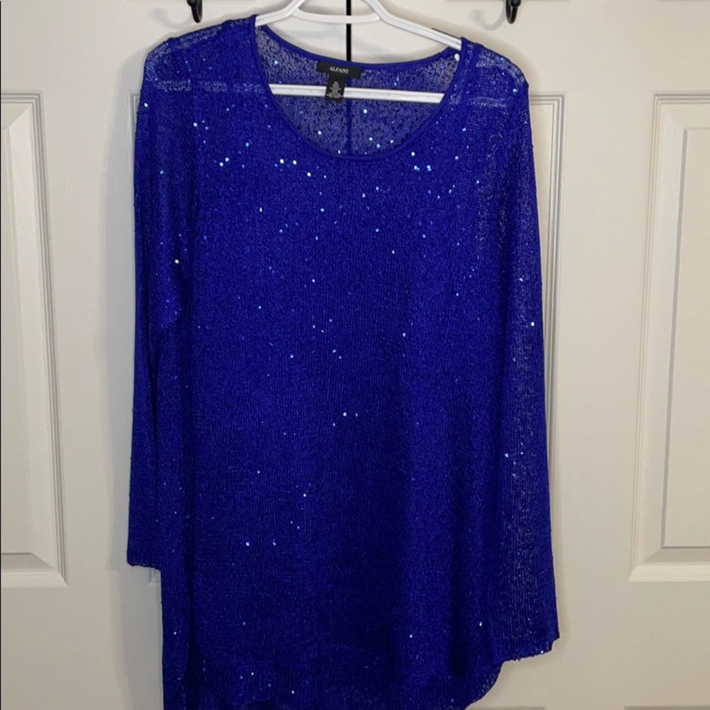 Women’s formal top